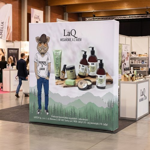 Ścianka typu pop-up na targi kosmetyczne